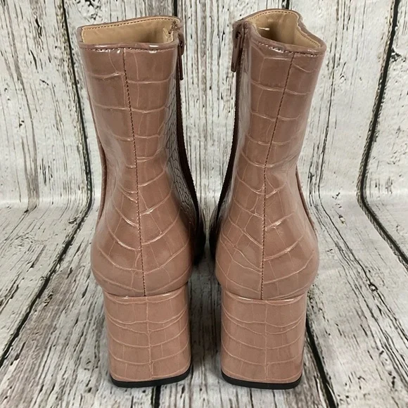 Steve Madden “Darma” Crocodile Embossed Ankle Boots Blush Tan Bootie Sz 10 - Picture 3 of 9